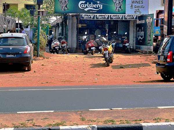 நெடுஞ்சாலைகளில் மதுக்கடைகள் மூடல்: உச்சநீதிமன்றம் அதிரடி!