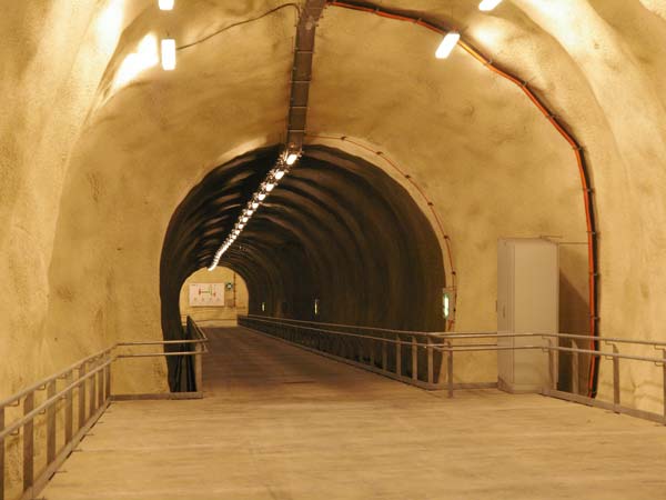 உலகின் மிக நீளமான டாப்-10 சுரங்க வழிப்பாதைகள்