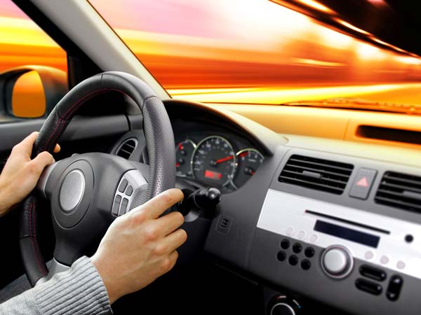 ஓட்டுநர் உரிமம் புதுபிப்பதற்கு கூடுதல் கட்டணம் ரத்து