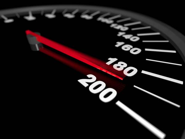 ஓவர்டேக் செய்யும்போது மனதில் வைக்க வேண்டிய விஷயங்கள்! ஓவர்டேக் செய்யும்போது மனதில் வைக்க வேண்டிய விஷயங்கள்!