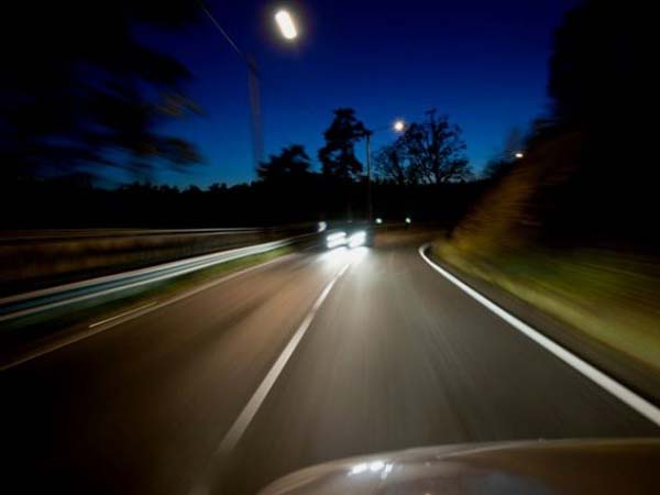 ஓவர்டேக் செய்யும்போது மனதில் வைக்க வேண்டிய விஷயங்கள்! ஓவர்டேக் செய்யும்போது மனதில் வைக்க வேண்டிய விஷயங்கள்!