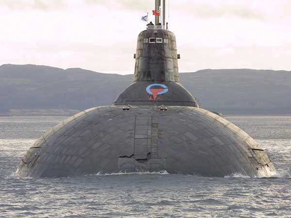 உலகின் மிகப்பெரிய நீர்மூழ்கி கப்பல் : டிமிட்ரி டான்ஸ்காய்