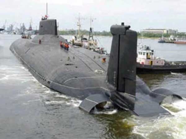 உலகின் மிகப்பெரிய நீர்மூழ்கி கப்பல் : டிமிட்ரி டான்ஸ்காய்