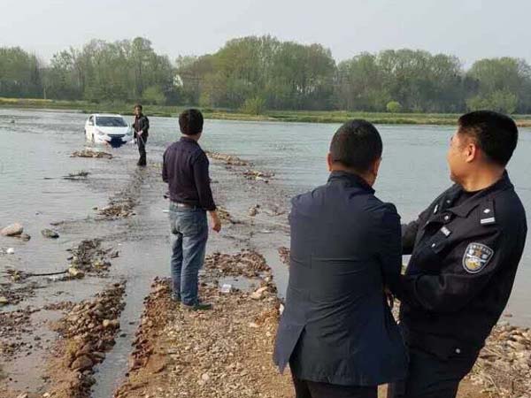 ஓட்டுநரை முட்டாளாக்கிய கார் ஜிபிஎஸ் சிஸ்டம்!