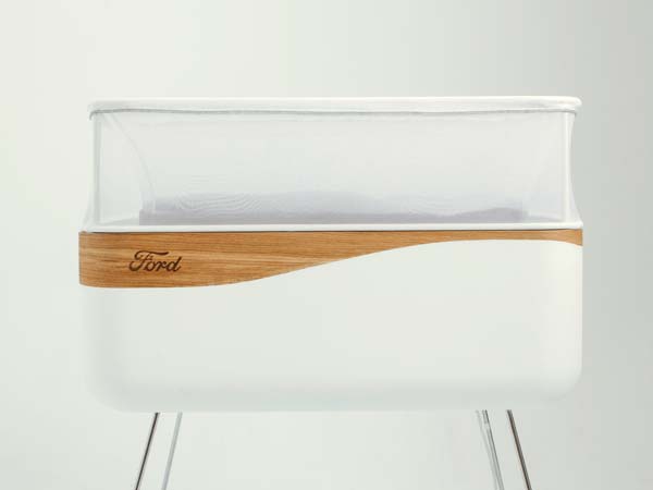 குழந்தைகள் தூங்க மார்டன் தொட்டில்: ஃபோர்டு கண்டிபிடிப்பு