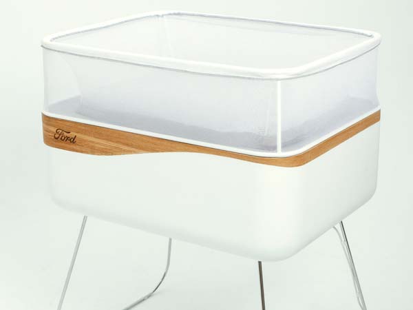 குழந்தைகள் தூங்க மார்டன் தொட்டில்: ஃபோர்டு கண்டிபிடிப்பு