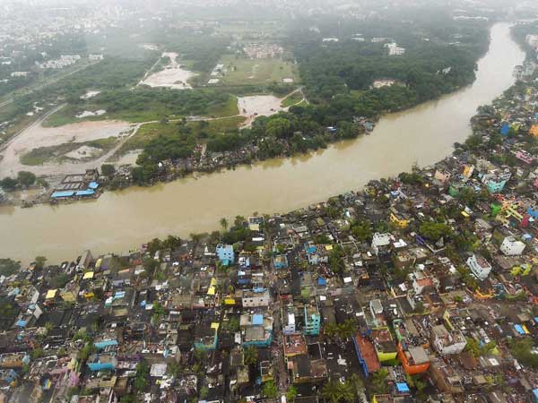 நீர் - நில பைக்கை உருவாக்கி மாணவர்கள் சாதனை!