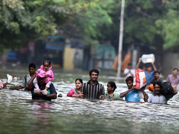 நீர் - நில பைக்கை உருவாக்கி மாணவர்கள் சாதனை!