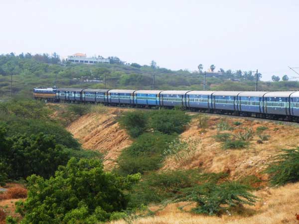 விவேக் விரைவு வண்டி: திப்ரூகார்- கன்யாகுமாரி (இந்தியா)