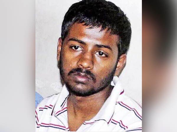  ஆடம்பர கார் ஆர்வலன் சுகேஷ் சந்திராவிடம் 2 சொகுசு கார்கள் பறிமுதல்!