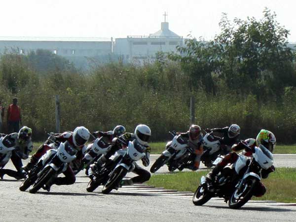 கிட்டங்கியான பந்தய களம்...