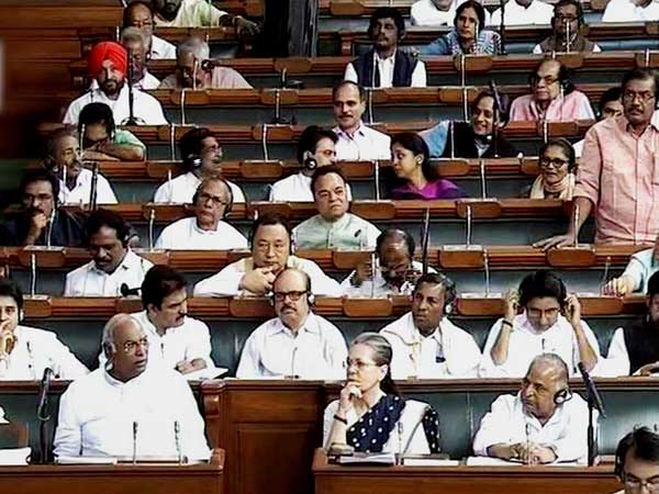 விஐபி-கள் சிவப்பு சுழல் விளக்கை பயன்படுத்த அனுமதி இல்லை...!