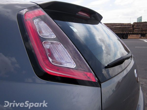 புதிய ஃபியட் புன்ட்டோ எவோ பியூர் கார் அறிமுகம்..!