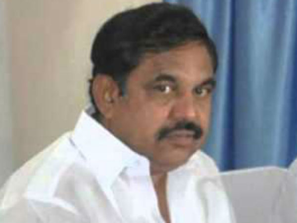 காரில் இருந்த சைரனை தானே நீக்கிய எடப்பாடி பழனிச்சாமி..!