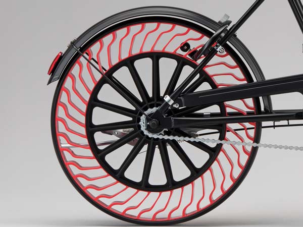 பிரிட்ஜ்ஸ்டோன் நிறுவனத்தின் காற்றற்ற டயர்கள்