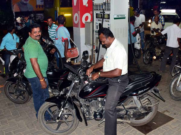 பெட்ரோல், டீசல் டோர் டெலிவரி; காரணம் இதுதான்