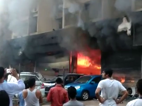 மாருதி நெக்ஸா ஷோரூமில் தீ விபத்து: காரணம் என்ன?