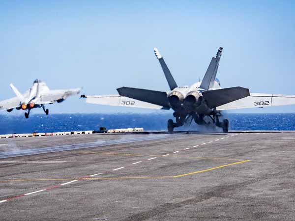 வட கொரியாவை நோக்கி செல்லும் ‘கார்ல் வின்சன்’ போர்கப்பல்