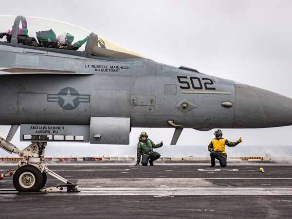 வட கொரியாவை நோக்கி செல்லும் ‘கார்ல் வின்சன்’ போர்கப்பல்