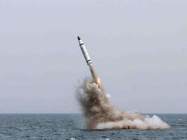 வட கொரியாவை நோக்கி செல்லும் ‘கார்ல் வின்சன்’ போர்கப்பல்