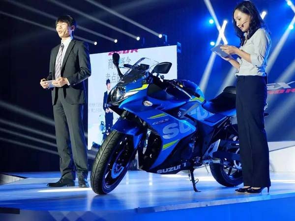 புதிய சுசுகி ஜிக்ஸர் 250 பைக்கின் விலை மற்றும் விவரங்கள்..!