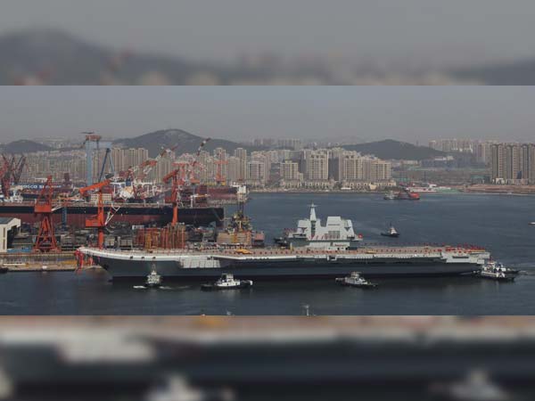 ரகசியமாக தயாரித்த விமானம் தாங்கி கப்பலை வெளியிட்ட சீனா..!