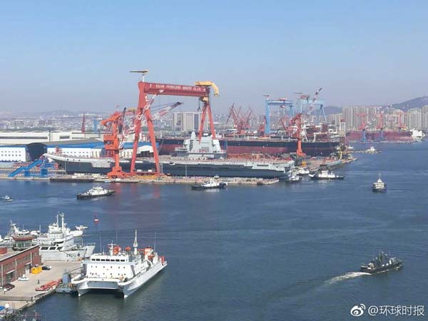 ரகசியமாக தயாரித்த விமானம் தாங்கி கப்பலை வெளியிட்ட சீனா..!