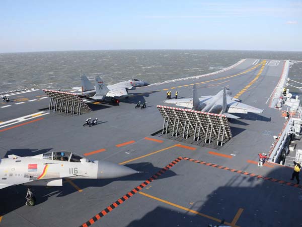 ரகசியமாக தயாரித்த விமானம் தாங்கி கப்பலை வெளியிட்ட சீனா..!