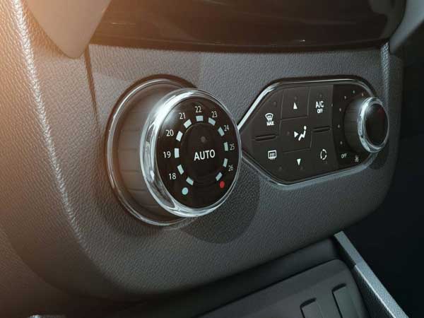 ரெனால்ட் டஸ்டர் காரில் கூடுதல் சிறப்புகள்; அதே விலையில்..!