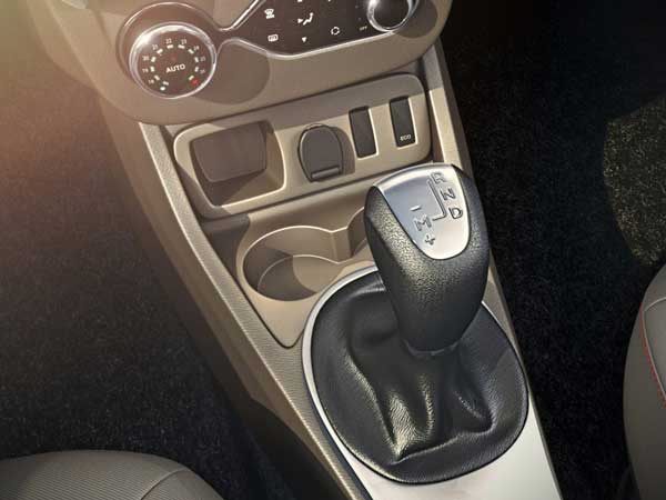 ரெனால்ட் டஸ்டர் காரில் கூடுதல் சிறப்புகள்; அதே விலையில்..!