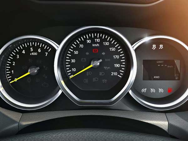 ரெனால்ட் டஸ்டர் காரில் கூடுதல் சிறப்புகள்; அதே விலையில்..!