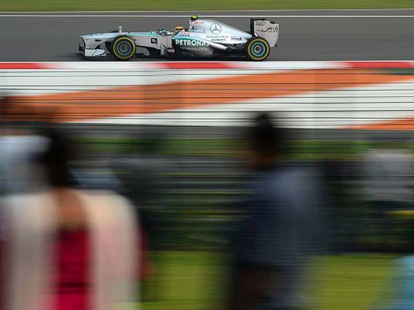 ஃபார்முலா 1 கார் பந்தயத்திற்கு ஆப்பு வைத்த உச்சநீதிமன்றம்..! ஃபார்முலா 1 கார் பந்தயத்திற்கு ஆப்பு வைத்த உச்சநீதிமன்றம்..!