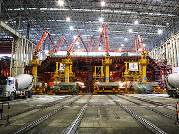 ஹாங்காங்கில் கட்டப்பட்டிருக்கும் உலகின் மிக நீளமான கடல் பாலம்!