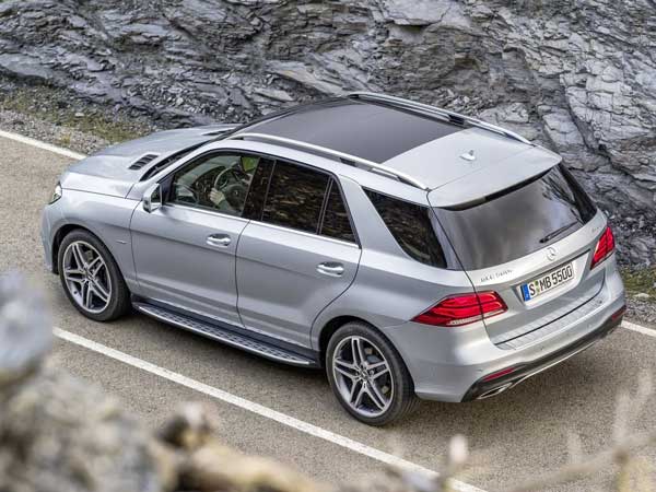 வாடிக்கையாளரிடம் அசிங்கப்பட்ட மெர்சிடிஸ் பென்ஸ் நிறுவனம்..!