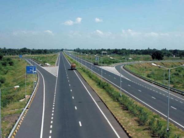 நாட்டின் முதல் ஸ்மார்ட் - பசுமை நெடுஞ்சாலையின் சிறப்புகள் !