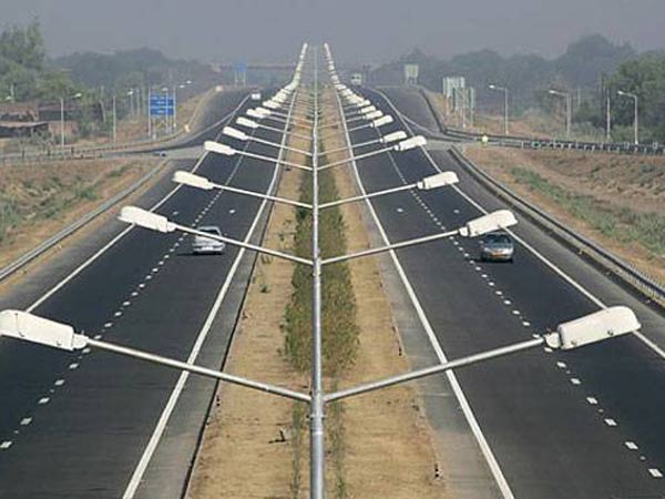 நாட்டின் முதல் ஸ்மார்ட் - பசுமை நெடுஞ்சாலையின் சிறப்புகள் !