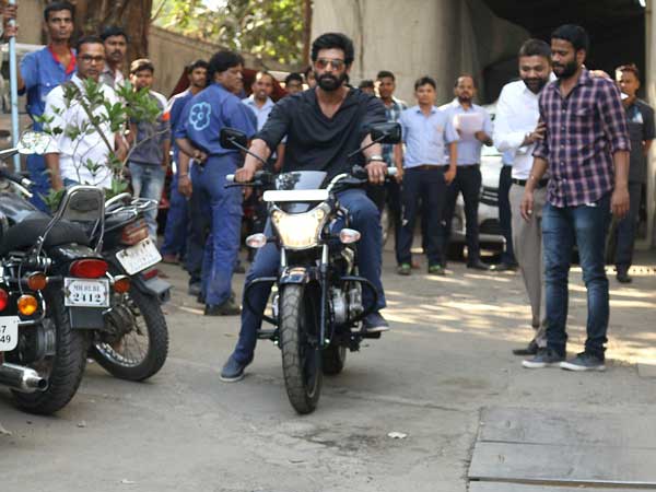 பாகுபலி பட நாயகர்கள் பிரபாஸ், ரானா டகுபதி கார் கலெக்ஷன் !!