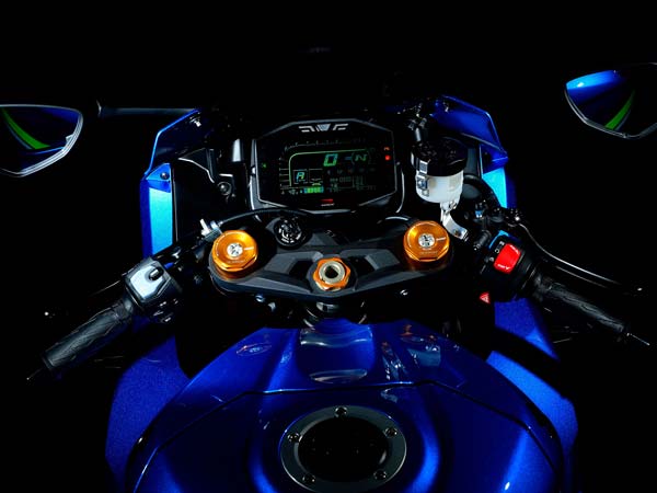 சுசுகியின் புதிய ஸ்போர்ட்ஸ் பைக்குகள் இந்தியாவில் அறிமுகம்..!