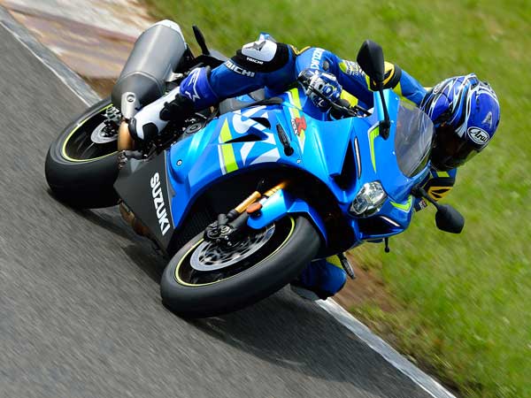 சுசுகியின் புதிய ஸ்போர்ட்ஸ் பைக்குகள் இந்தியாவில் அறிமுகம்..!