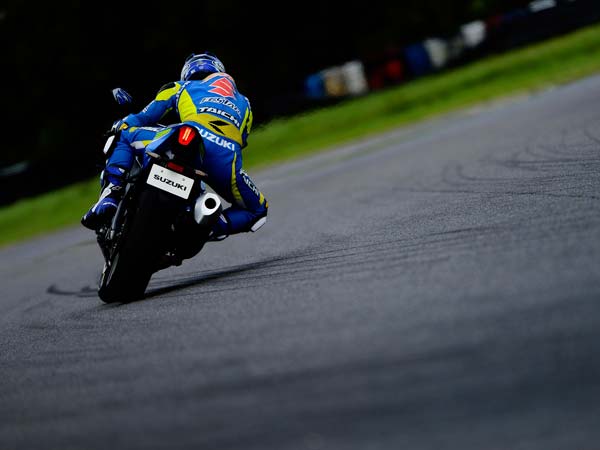 சுசுகியின் புதிய ஸ்போர்ட்ஸ் பைக்குகள் இந்தியாவில் அறிமுகம்..!