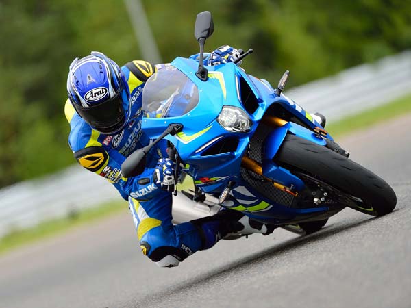 சுசுகியின் புதிய ஸ்போர்ட்ஸ் பைக்குகள் இந்தியாவில் அறிமுகம்..!