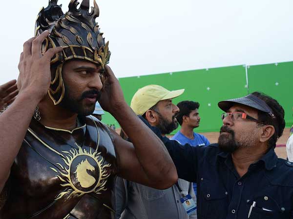 பாகுபலி கத்தி சுழலும் ரதத்திற்கு உயிர் கொடுத்த எஞ்சின்