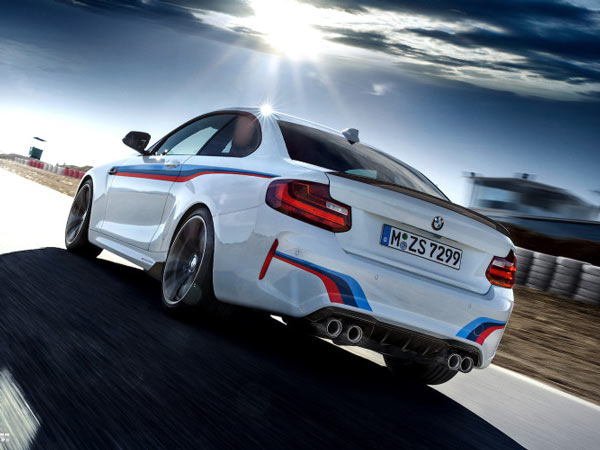 சமந்தா முதல் சன்னி லியோன் வரை: கதாநாயகிகளின் கார் கலெக்‌ஷன்