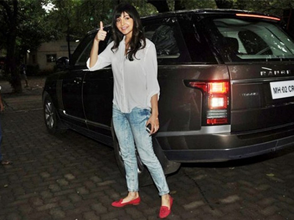 சமந்தா முதல் சன்னி லியோன் வரை: கதாநாயகிகளின் கார் கலெக்‌ஷன்