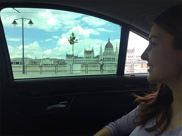 சமந்தா முதல் சன்னி லியோன் வரை: கதாநாயகிகளின் கார் கலெக்‌ஷன்