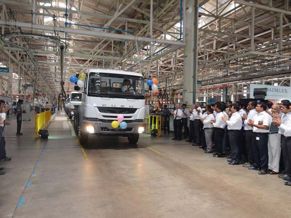  'தெர்மோகோல்' அரசியல்வாதிகளும், தெறித்து ஓடும் கார் நிறுவனங்களும்... !!