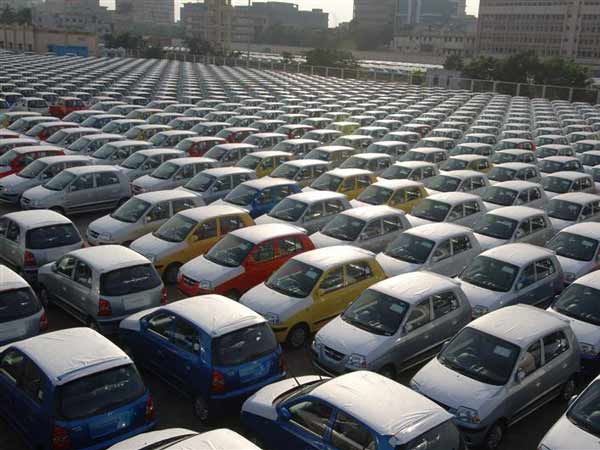  'தெர்மோகோல்' அரசியல்வாதிகளும், தெறித்து ஓடும் கார் நிறுவனங்களும்... !!