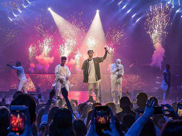 இந்தியர்களை தெறிக்கவிட்ட ஆடம்பர மன்னன் ஜஸ்டின் பீபர்..!