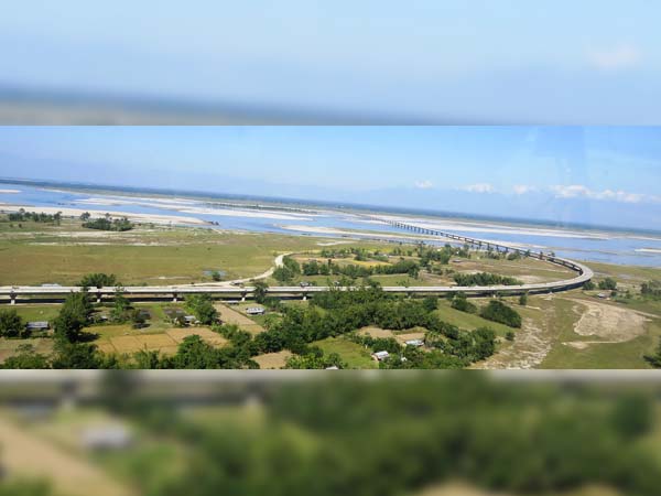 பிரம்மபுத்திரா நதியில் சீனாவிற்கு ’செக்’ வைத்த இந்தியா