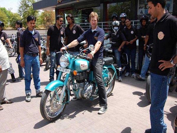 ராயல் என்ஃபீல்டு காதலராக மாறிய ஜாண்டி ரோட்ஸ்..!